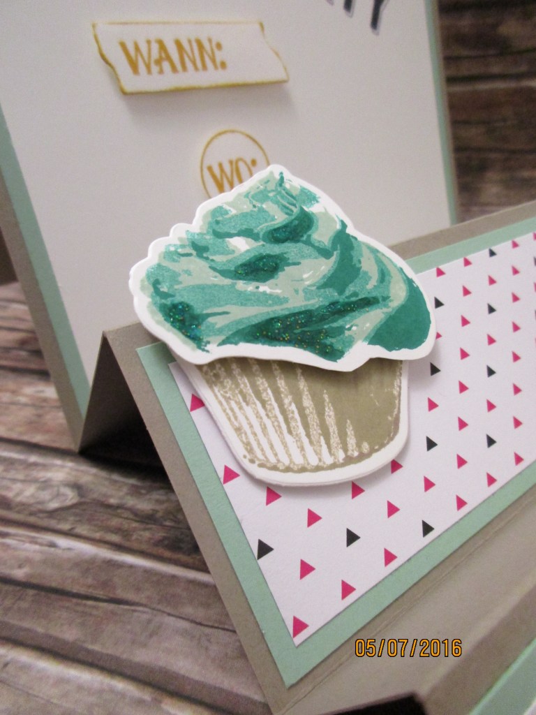 der Cupcake in Minzmakrone