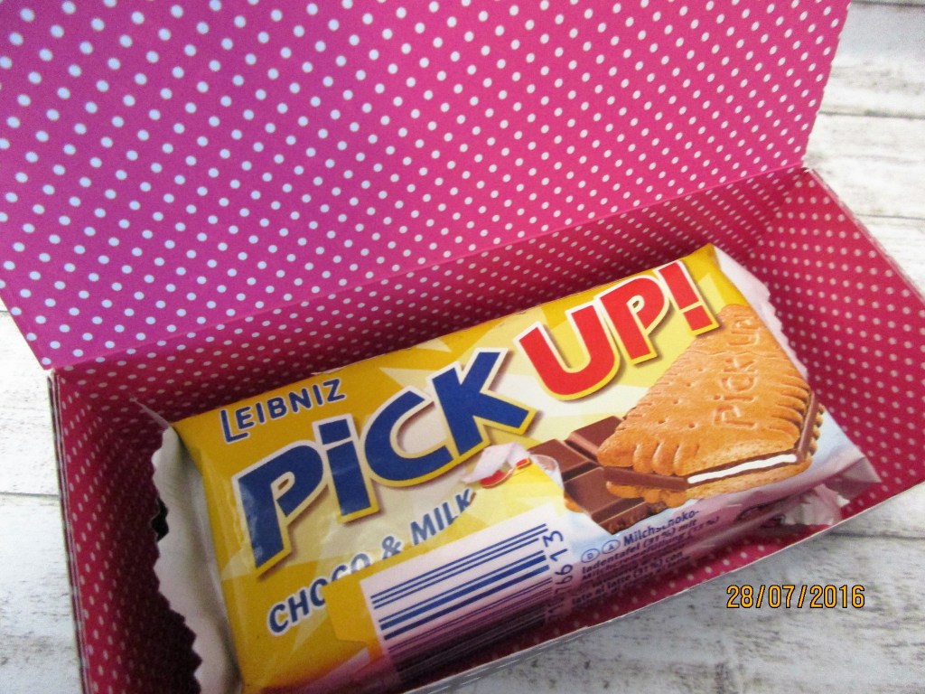 der Inhalt und die Rückseite des Designerpapiers